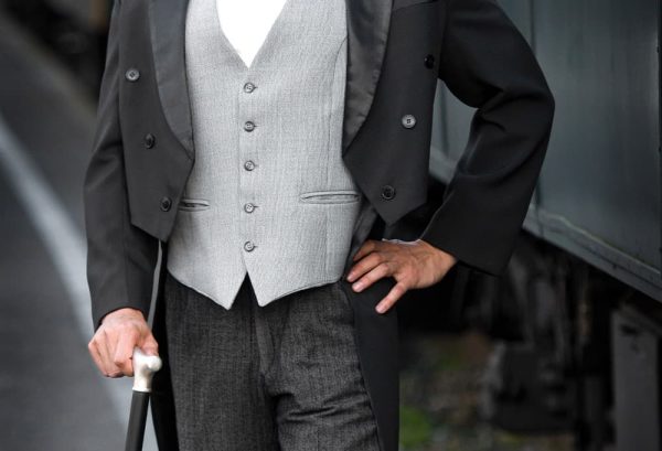 馬場馬術の魅力のひとつ。憧れの燕尾服について詳しく解説のイメージ